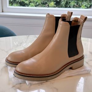 Everlane Chelsea Boot